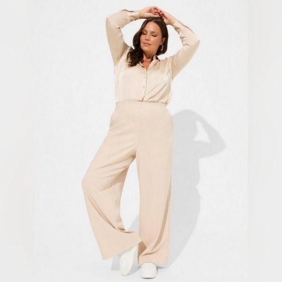 torrid Pants - Torrid Studio by torrid pull on high rise wide leg refined crepe. 30 length